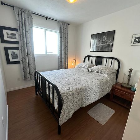 Quiet, Comfortable Great Location 2 Bedroom Sherbrooke Exterior foto